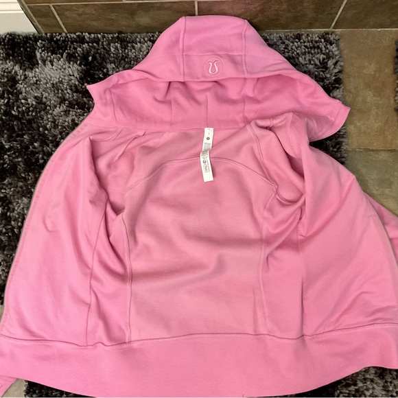 PRICE DROP! NWOT LULULEMON PINK SCUBA HOODIE!! - Picture 13 of 15